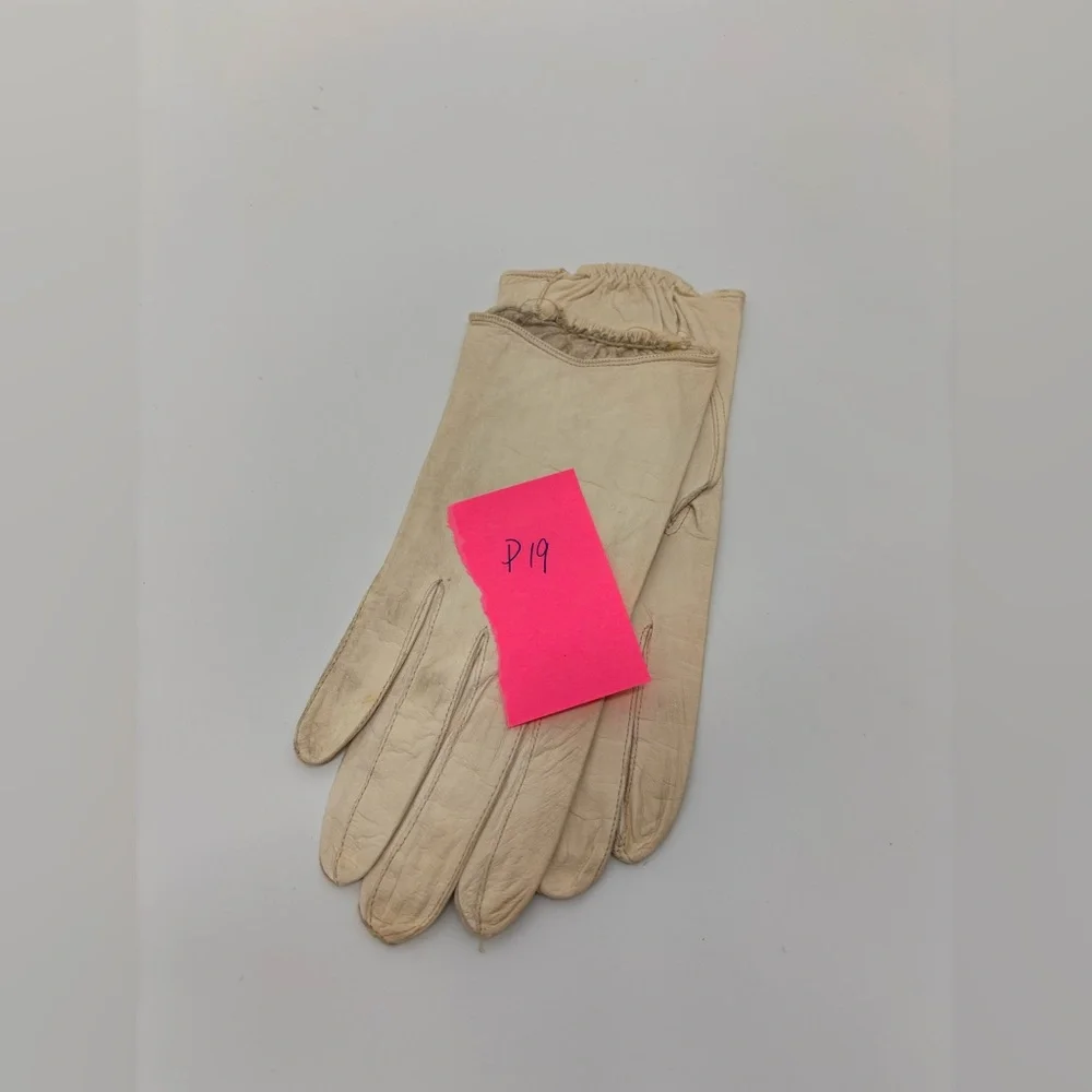 Vintage Cream Kid Leather Gloves – Size 7¼